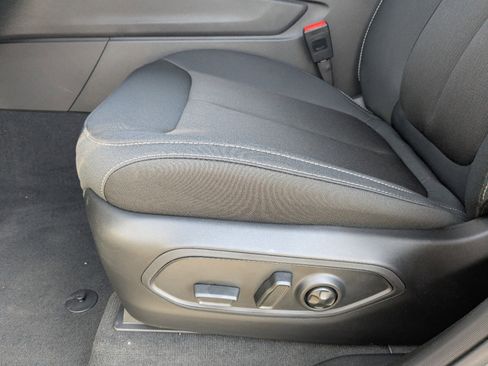 Used 2025 Jeep Grand Cherokee Laredo X w/ Luxury Tech Group I image 18