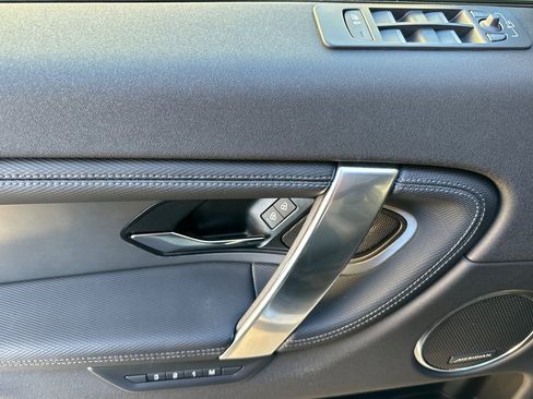 Certified 2025 Land Rover Discovery Sport Dynamic SE image 10