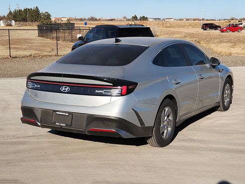 New 2025 Hyundai Sonata SE FWD image 4