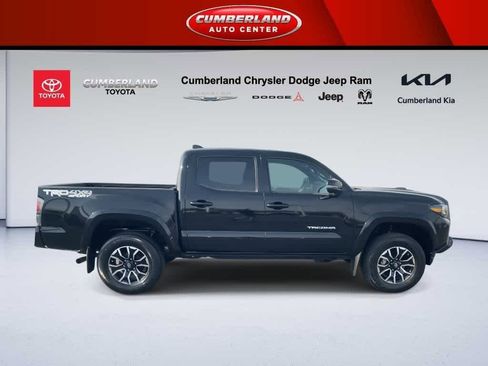 Used 2023 Toyota Tacoma TRD Sport image 9