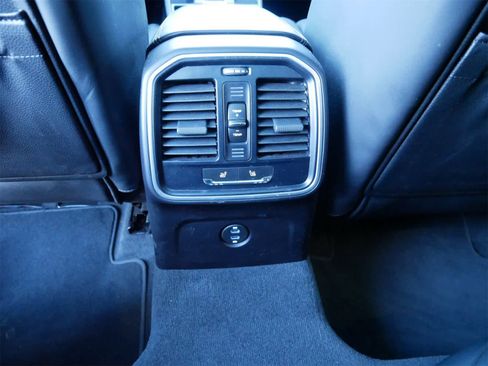 Used 2023 Porsche Macan Turbo image 12