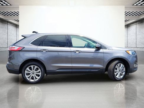 Used 2023 Ford Edge Titanium AWD/4WD image 6