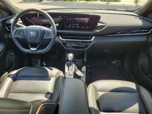 Certified 2025 Buick Envista Avenir FWD image 10