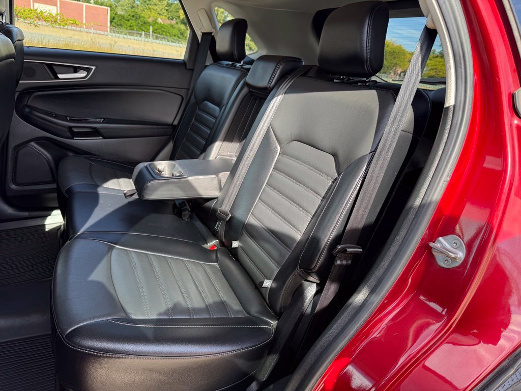 Used 2018 Ford Edge SEL w/ Equipment Group 201A AWD/4WD image 22