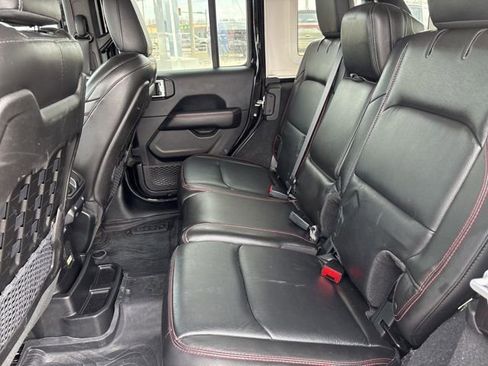 Used 2018 Jeep Wrangler Unlimited Rubicon image 13