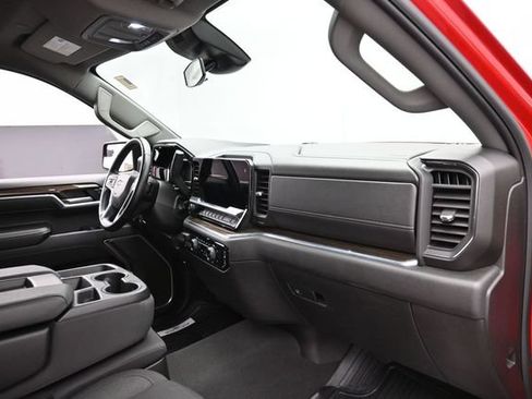 Used 2025 Chevrolet Silverado 1500 LT AWD/4WD image 33