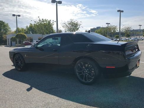 Used 2022 Dodge Challenger R/T Scat Pack w/ Driver Convenience Group image 6