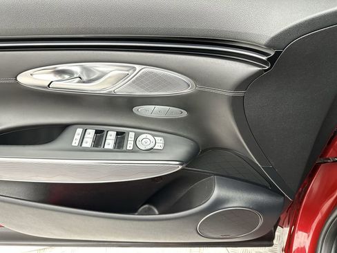 Used 2023 Genesis GV70 2.5T w/ Advanced Package image 13