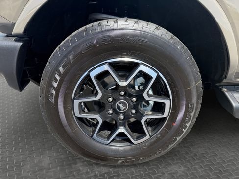 Used 2026 Ford Bronco Outer Banks AWD/4WD image 10
