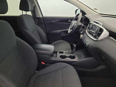 Used 2018 Kia Sorento LX AWD/4WD image 21