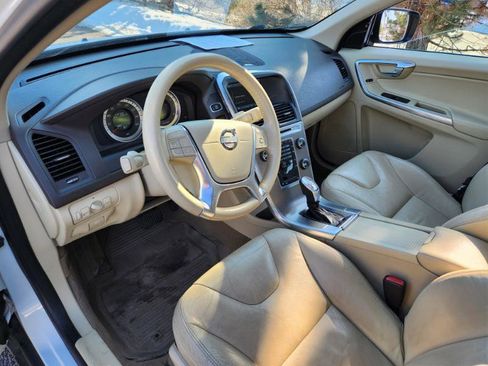 Used 2013 Volvo XC60 T6 image 10