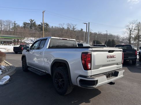 Used 2020 GMC Sierra 1500 Elevation w/ Elevation Value Package image 8