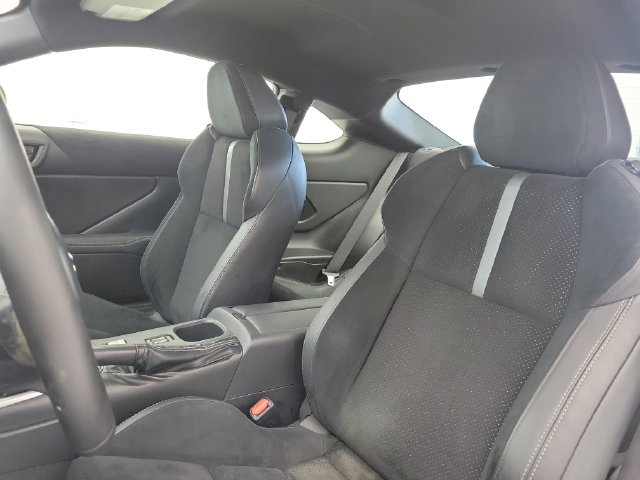 Used 2023 Toyota GR86 Premium RWD image 11
