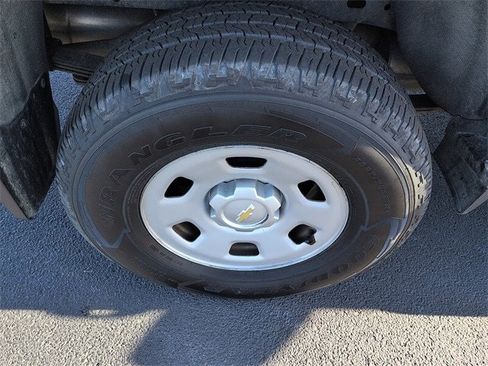 Used 2016 Chevrolet Colorado W/T image 9