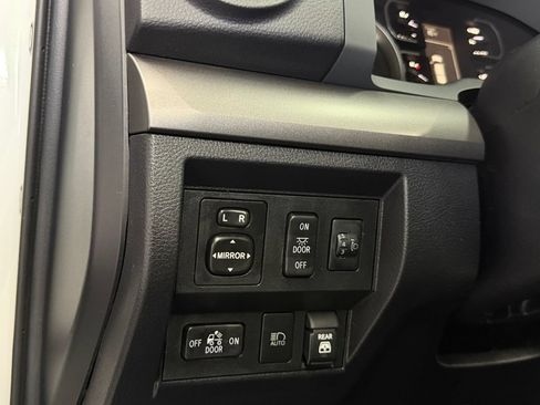 Used 2021 Toyota Tundra SR5 AWD/4WD image 19