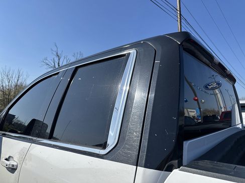 Used 2021 GMC Sierra 2500 SLE w/ SLE Value Package; image 9