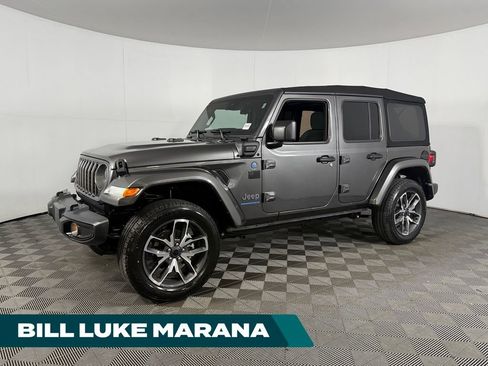 Used 2024 Jeep Wrangler Unlimited AWD/4WD image 1