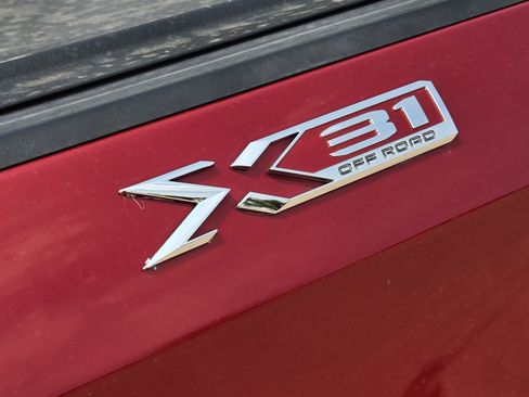 Used 2021 GMC Sierra 1500 SLT w/ SLT Premium Plus Package AWD/4WD image 42