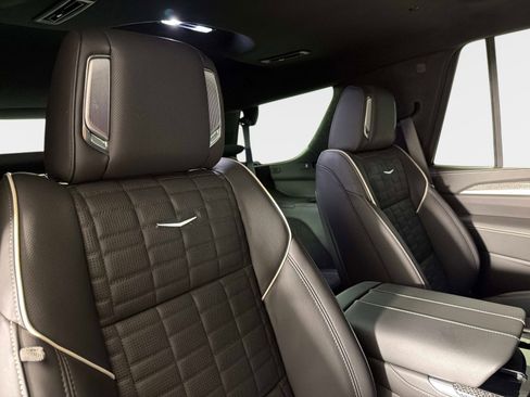 Used 2025 Cadillac Escalade V AWD/4WD image 29