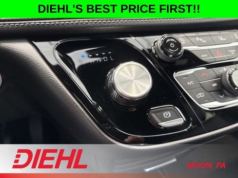 New 2027 Chrysler Pacifica Select AWD/4WD image 36