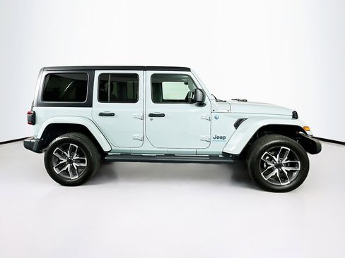 Used 2024 Jeep Wrangler Unlimited w/ Convenience Group AWD/4WD image 10