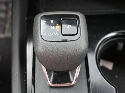 Used 2025 Nissan Rogue SV AWD/4WD image 25