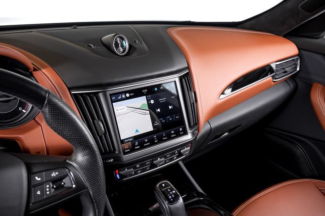 Used 2023 Maserati Levante GT AWD/4WD image 30