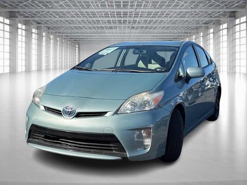 Used 2012 Toyota Prius Five image 2