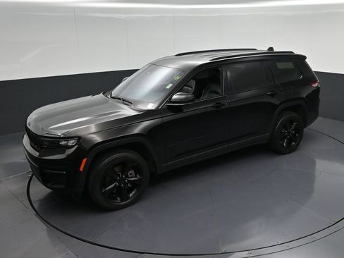 Used 2024 Jeep Grand Cherokee L Limited w/ Black Appearance Package RWD image 24
