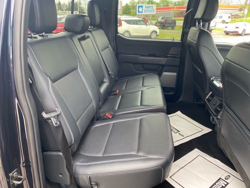 Used 2025 Ford F150 Lariat AWD/4WD image 27