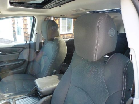 Used 2015 GMC Acadia SLE AWD/4WD image 14