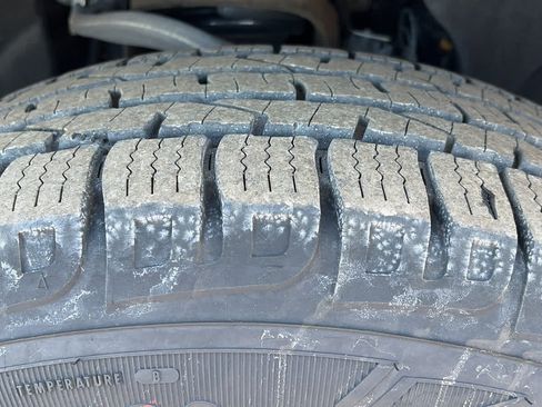 Used 2024 Chevrolet Silverado 1500 LTZ image 28