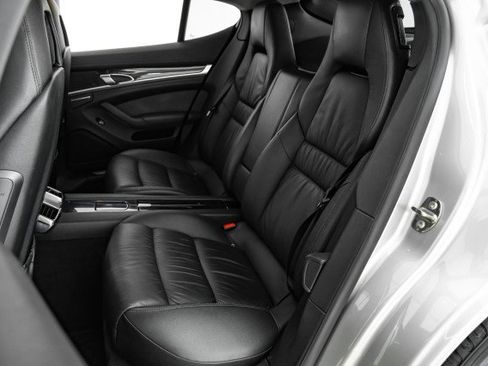 Used 2010 Porsche Panamera S RWD image 37