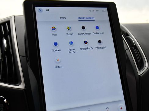 Used 2024 Ford Edge SEL w/ Convenience Package image 35