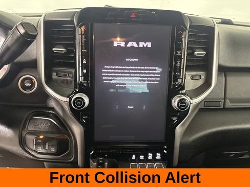 Used 2025 RAM 2500 Big Horn AWD/4WD image 18
