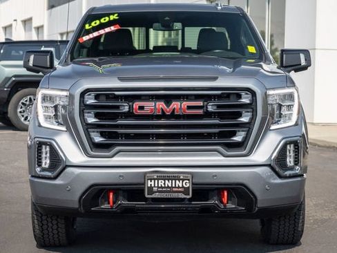 Used 2022 GMC Sierra 1500 AT4 w/ AT4 Preferred Package AWD/4WD image 2