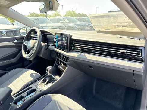 New 2025 Volkswagen Jetta SE image 20
