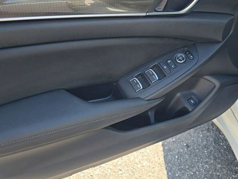 Used 2019 Honda Accord Sport image 13