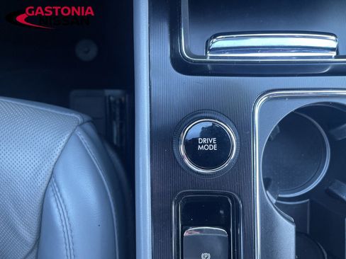 Used 2022 Lincoln Corsair AWD w/ Premium Package image 45