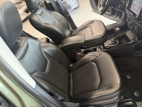 Used 2018 Jeep Compass Limited w/ Navigation Group image 17