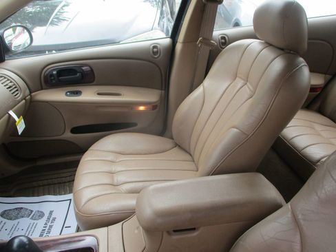 Used 1999 Chrysler Concorde LXi image 10