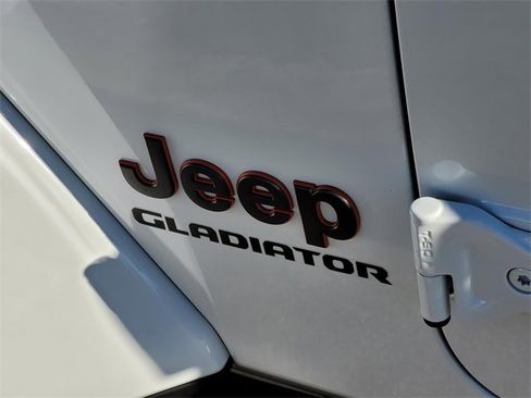 Used 2021 Jeep Gladiator Mojave image 8
