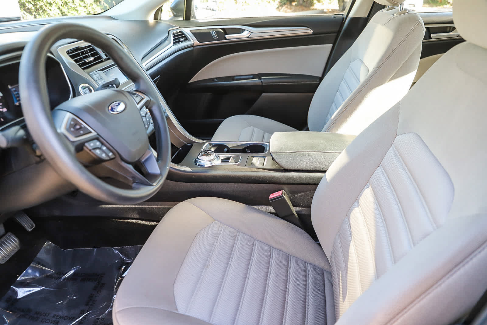 Used 2017 Ford Fusion S FWD image 16