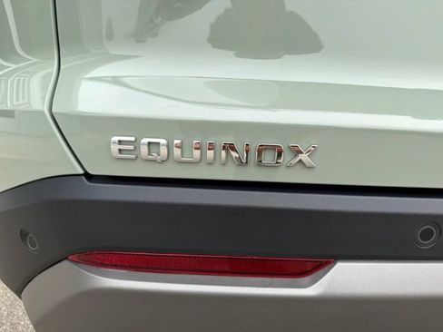 Used 2025 Chevrolet Equinox LT w/ Safety and Technology Package FWD image 13