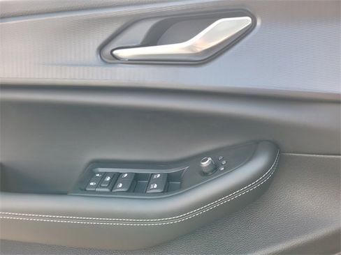 New 2025 Jeep Grand Cherokee L Altitude image 24