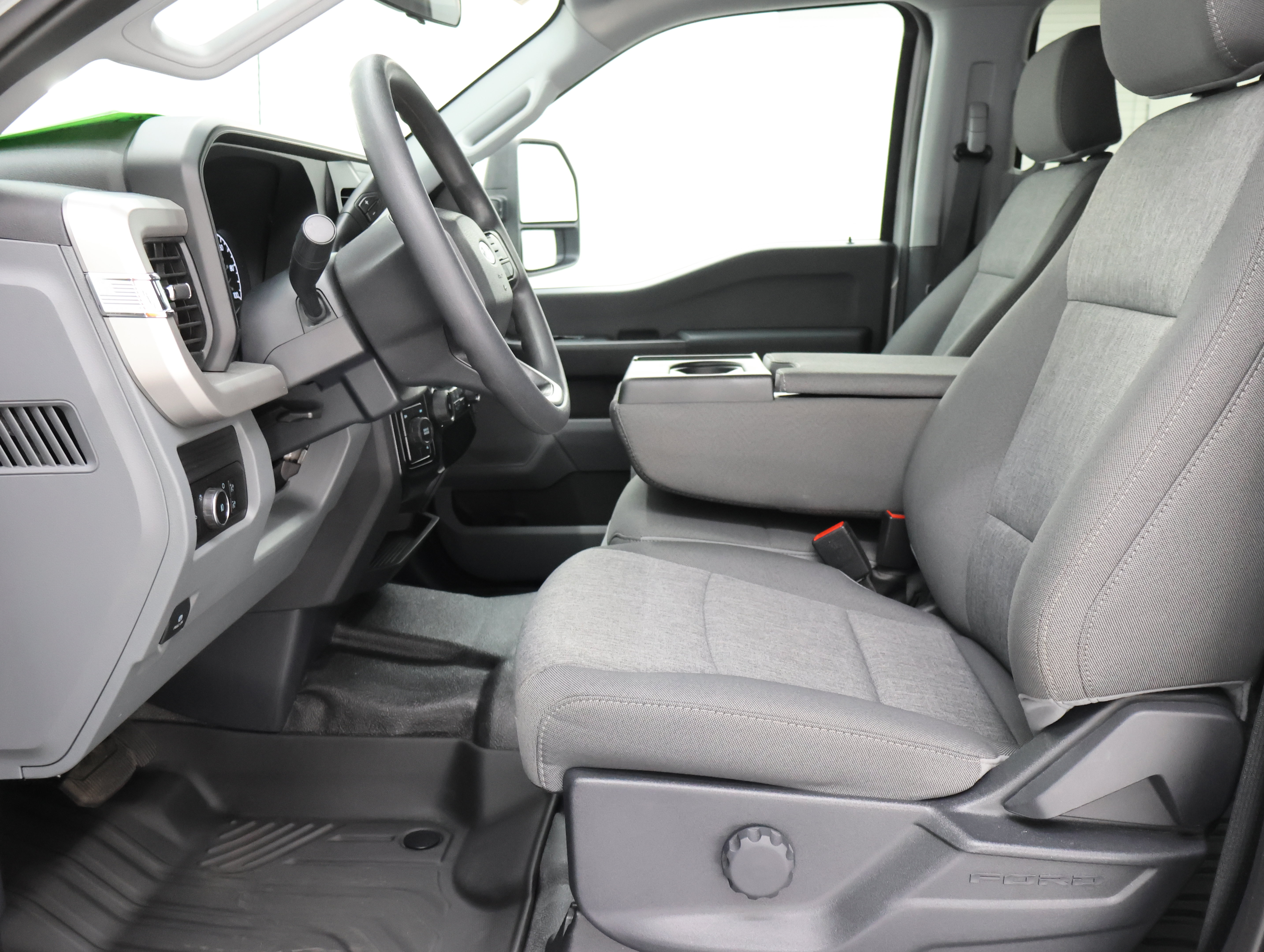 Used 2025 Ford F350 XL w/ 360-Degree Camera Package AWD/4WD image 8