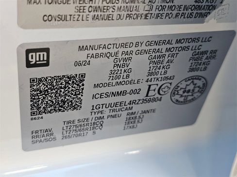 Used 2024 GMC Sierra 1500 AT4 w/ Technology Package image 29