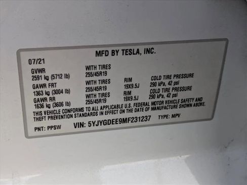 Used 2021 Tesla Model Y Long Range image 26