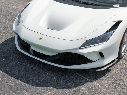 Used 2022 Ferrari F8 Tributo RWD image 22