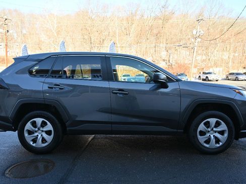 Used 2024 Toyota RAV4 LE image 6